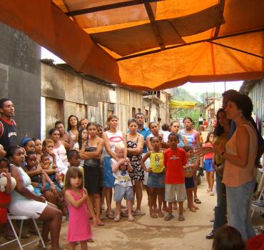 TRANSFORMANDO REALIDADES POR MEIO DA MOBILIZAÇÃO E ORGANIZAÇÃO COMUNITÁRIA